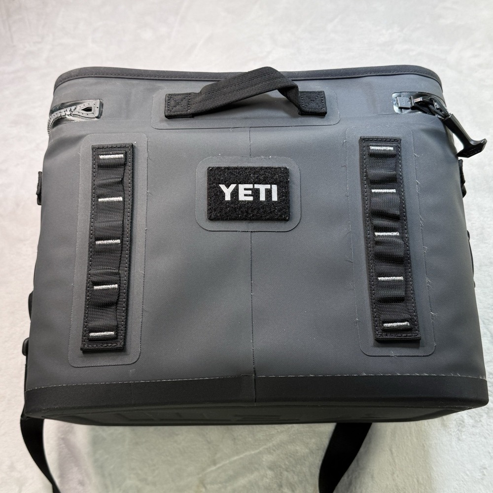YETI Hopper Flip 18 Soft Cooler Charcoal Gray Portable Insulated Shoulder Strap - Picture 4 of 8